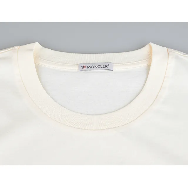 【MONCLER】MONCLER胸前縫貼片LOGO棉質圓領短袖T恤(女款/白)