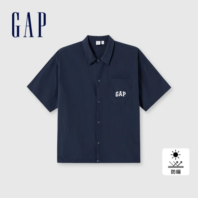 【GAP】男裝 Logo防曬印花翻領短袖襯衫-海軍藍(461226)