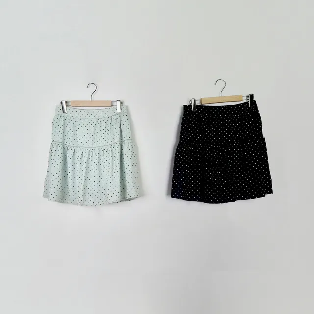 【CUMAR】釦飾抽縐褶層次蛋糕短褲裙(黑 綠)