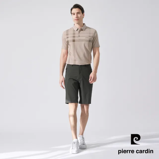 【pierre cardin 皮爾卡登】商務休閒 男款 彈性平口平紋休閒短褲-橄欖綠色(5247962-47)