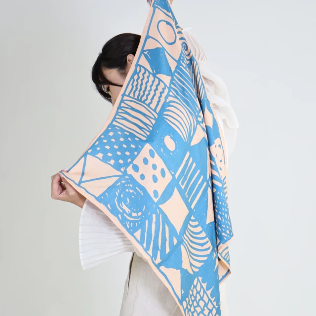 Jun Jun 蠶絲方巾 斜紋綢絲巾 65x65cm(歡慶)