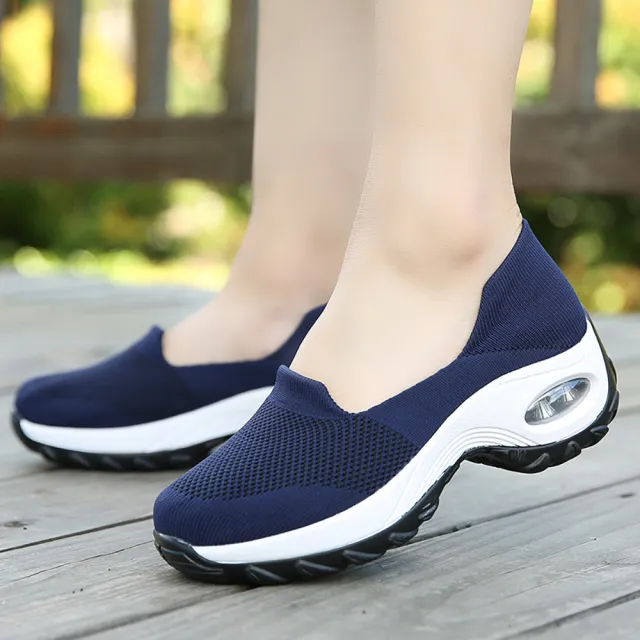 【HAPPY WALK】氣墊健步鞋/透氣網布飛織套腳休閒氣墊健步鞋(藍)