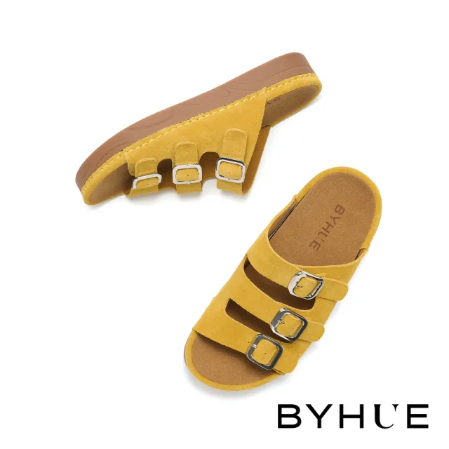【BYHUE】日常百搭方釦多寬帶牛麂皮軟芯厚底拖鞋(黃)
