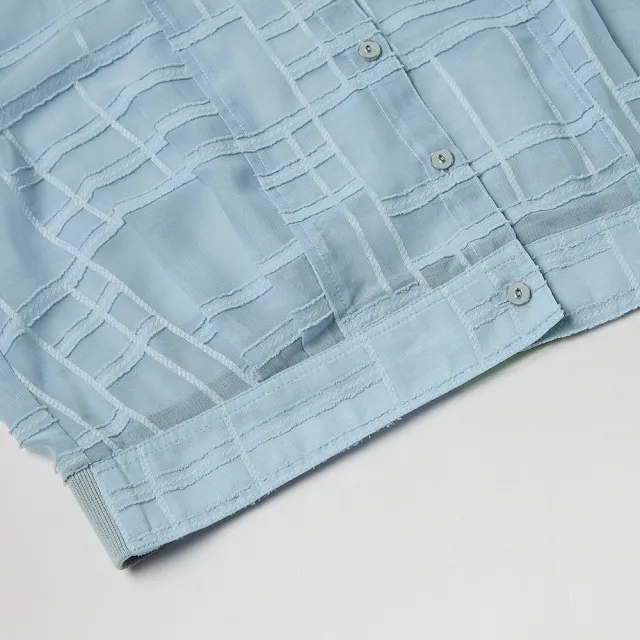 【ILEY 伊蕾】緹花格紋風長袖外套(淺藍色；M-XL；1241024002)