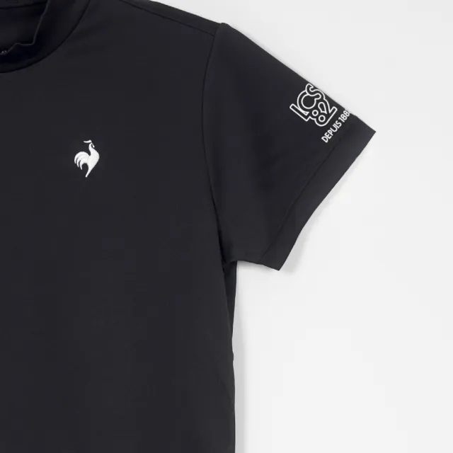 【LE COQ SPORTIF 公雞】高爾夫系列 女款黑色簡約不對稱運動高機能短袖棉衫 QLT2J211