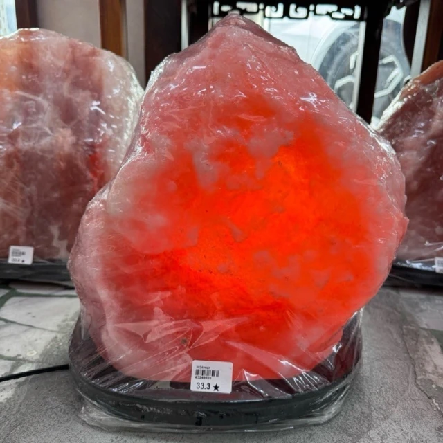 【千奇國際精品】天然玫瑰鹽燈33.3KG ☆☆附底座/電線/燈泡/招財開運符(避邪 擋煞 除濕除臭 散發負離質)