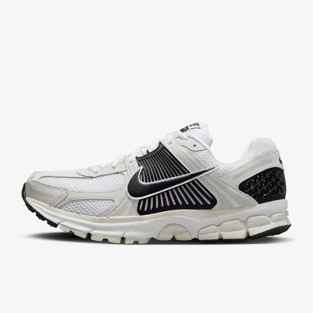 【NIKE 耐吉】運動鞋 慢跑鞋 休閒鞋 男鞋 女鞋 NIKE ZOOM VOMERO 5 White Black 黑白銀 復古(FB9149101)