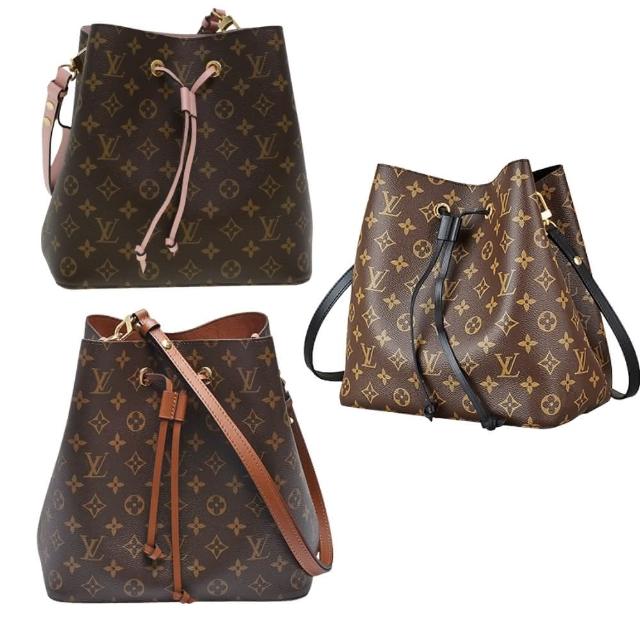 高階時尚品牌 LOUIS VUITTON 推出的 M44020 經典 Neonoe 系列水桶包，採用 Monogram 帆布印花與牛皮鑲飾設計，兼具經典與時尚感。此款包款提供黑色、棕色/咖啡色、粉紅色多種選擇，適合不同場合搭配，可斜背或肩背，實用且具收藏價值。