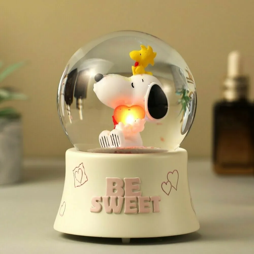 【JARLL 讚爾藝術】Snoopy史努比 甜美的吻 燈光 水晶球音樂盒(生日禮物  情人禮物)