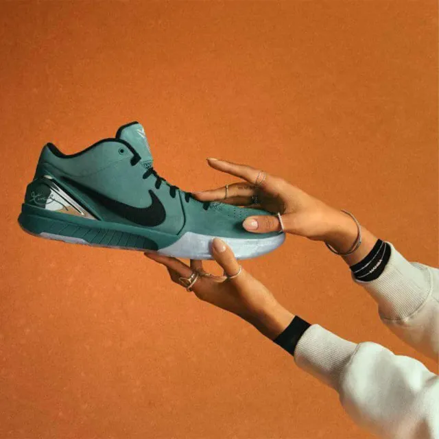 NIKE 耐吉】Nike Zoom Kobe 4 Protro Girl Dad 綠黑綠麂皮籃球鞋男款