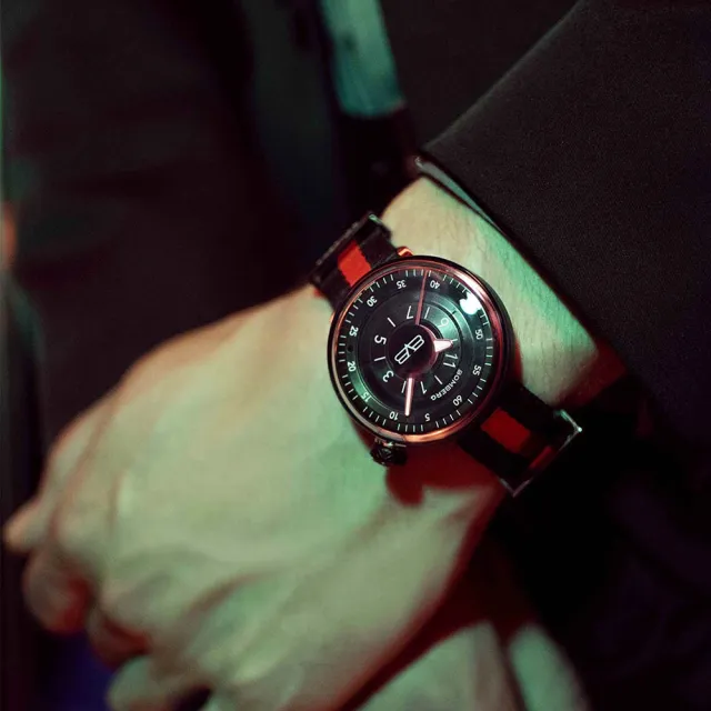 【BOMBERG】BB-01 石英系列 黑紅帆布帶錶款