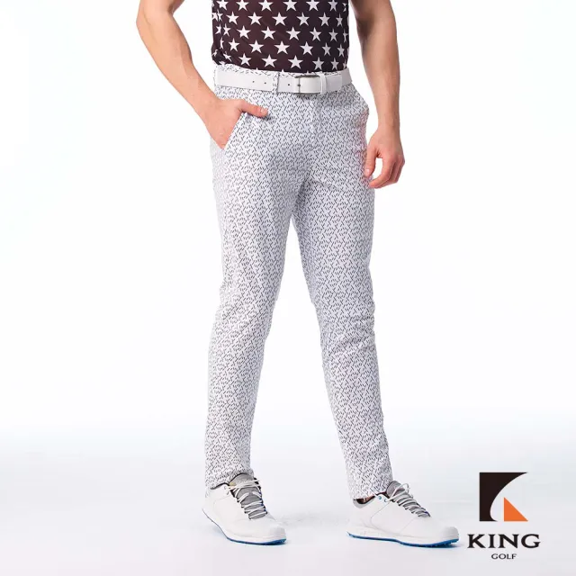 【KING GOLF】實體同步款-男款素色滿版斜格紋線條印花修身彈性休閒長褲/高爾夫球長褲(白色)