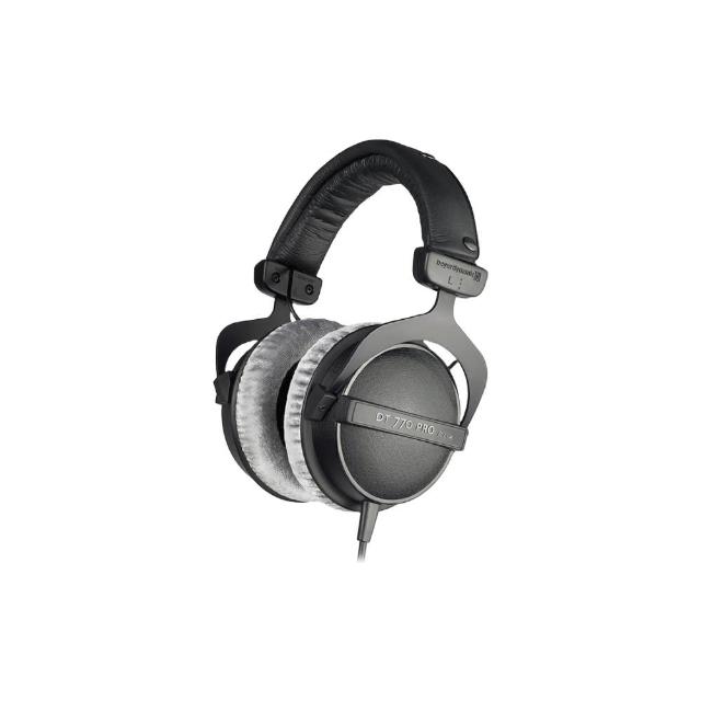 Beyerdynamic 拜雅 DT 770 Pro 是專業音樂耳機,採用有線耳罩式設計,黑色系外觀適合錄音室使用。動圈式聲音驅動,提供優秀頻率響應與隔音效果,支援 Windows、MAC、Android、iOS、Linux 等作業系統。內容物、尺寸、重量、輸入端子、頻率響應、靈敏度、最大功率、阻抗、驅動單體、麥克風規格、線長、插針等詳見商品介紹。無防水防塵等級,附保固卡,保固依購買憑據及原廠為主。規格以實際出貨為準。 beyerdynamic拜雅 DT 770 Pro