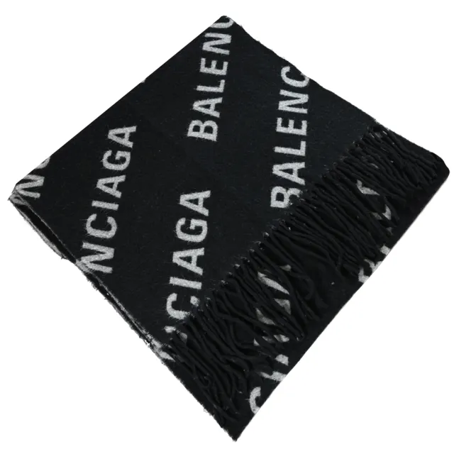 【Balenciaga 巴黎世家】品牌LOGO印花雙面雙色純羊毛保暖披肩長圍巾毛毯(黑/白)
