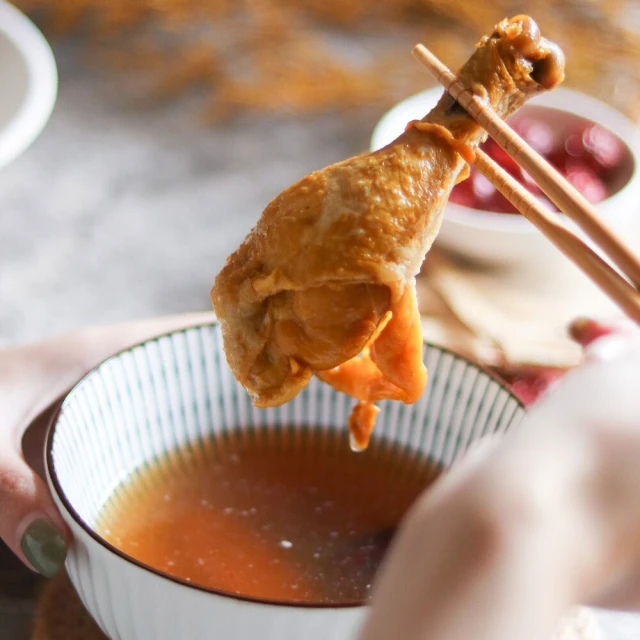 吳老爸軟骨料理 茶樹菇雞湯(即食料理)