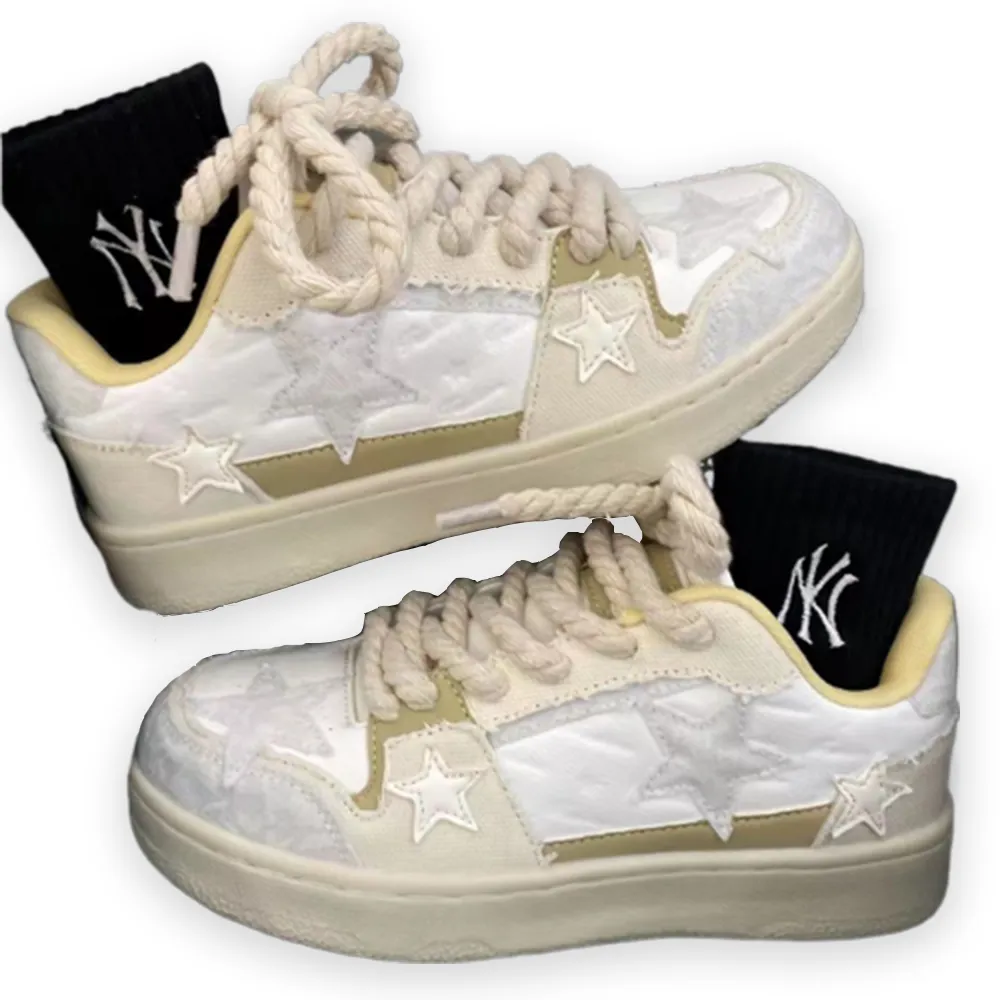 【JP Queen New York】繽紛塗鴉星星綁帶休閒鞋板鞋(4色可選)
