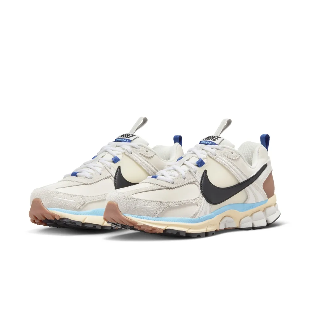 【NIKE 耐吉】運動鞋 慢跑鞋 休閒 女 男 W NIKE ZOOM VOMERO 5 PRM Designed by Japan 米白(HF4524111)