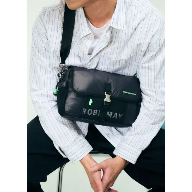 送料込★ROBINMAY★米蓋爾斜背包★男女兼用 ショルダーバッグ 送料込☆ROBINMAY☆米蓋爾斜背包☆男女兼用 ショルダーバッグ