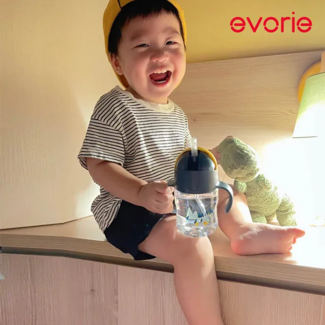 【Evorie】Tritan 200mL+300mL雙色學飲吸管水杯組(總代理公司貨/微笑水杯)