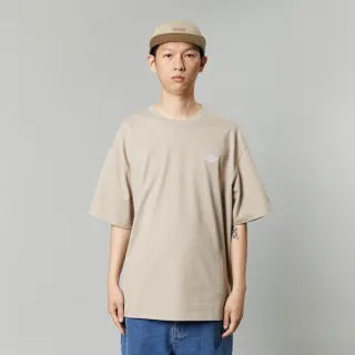 【Dickies】男女款砂岩灰純棉胸前簡約刺繡Logo休閒短袖T恤｜DK012964SS0