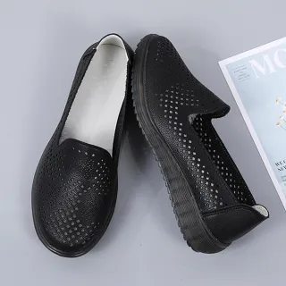【LOVE FOOT 樂芙】真皮樂福鞋 縷空樂福鞋/真皮縷空沖孔蝴蝶圖樣造型軟底樂福鞋 休閒鞋(黑)