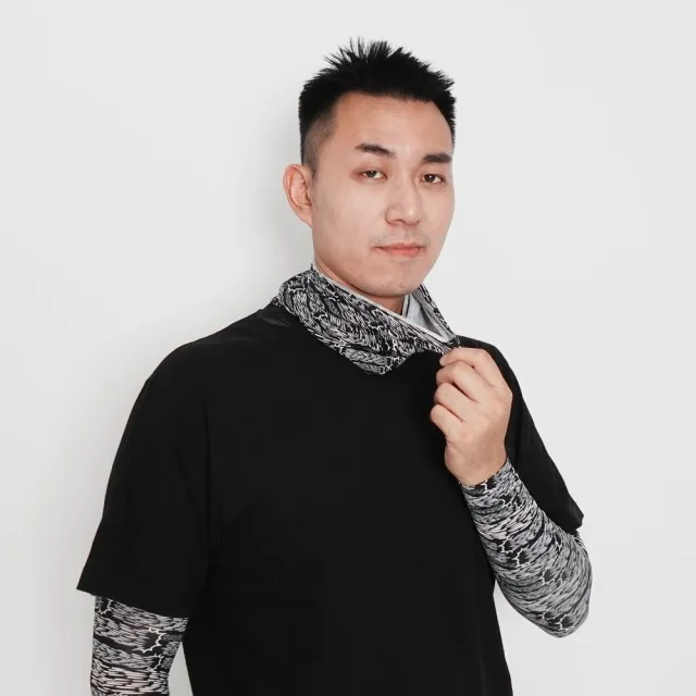 【Mega coouv】超人力霸王聯名款 高爾夫防曬袖套 成人款(超人力霸王 迪卡 哉佩利敖光線 涼感袖套)