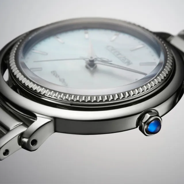 【CITIZEN 星辰】L系列 白蝶貝光動能女錶-銀31.2mm(EM1100-84D)