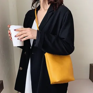 【LEEHER】女包/包包/軟皮包包/水桶包韓國/肩背包女/黑色包包/單肩包女/側背包女/防水包  