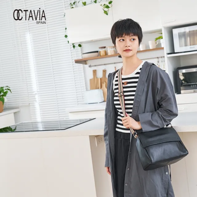 【OCTAVIA 8】雙11 OCTAVIA8 真皮- Delivery 全牛皮織帶肩斜四方書包 - 愛書黑(OCTAVIA 8 2024