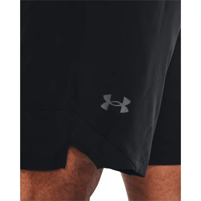 【UNDER ARMOUR】UA 男 Vanish Woven 8吋運動短褲_1370382-001(黑色)