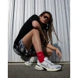 【NIKE 耐吉】運動鞋 慢跑鞋 休閒鞋 男鞋 女鞋 NIKE V2K RUN 灰 銀 復古 Y2K(HJ4497100)