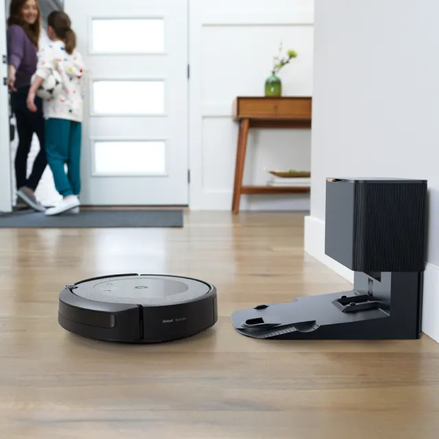 【iRobot】Roomba Combo i5+ 掃拖+自動集塵掃拖機器人(Roomba i3+升級版 保固1+1年)