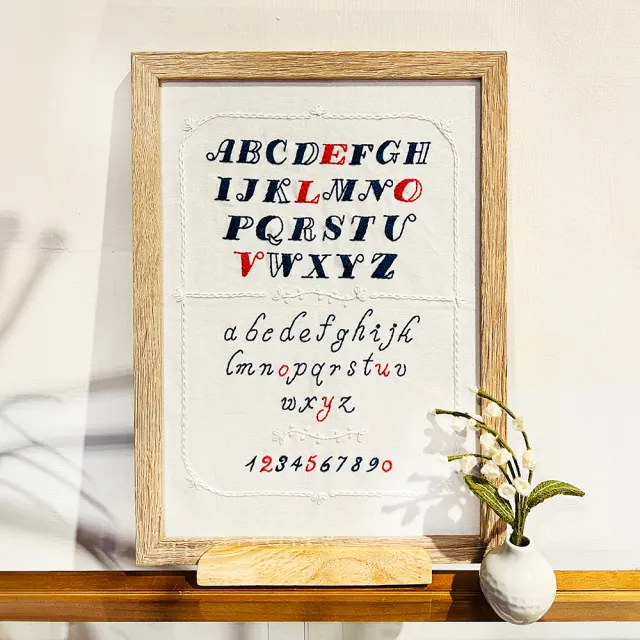 我的刺繡練習布――文字繡：英文×數字×花邊一次學會（附超值全材料包套組 含完整教學影片＋原寸繡圖） 