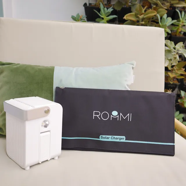 【Roommi】多功能行動電源供應器│小電寶+28W太陽能板(RM-P02+28W)