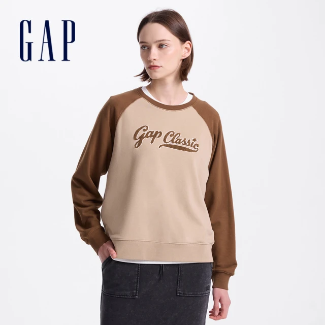 GAP 女裝 Logo刺繡圓領長袖上衣 碳素軟磨法式圈織系列-卡其色(641222)