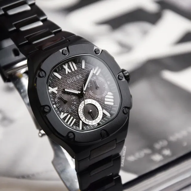 【GUESS】黑色系 三眼日期顯示 圓角方型 不鏽鋼錶帶 男錶 手錶 情人節(GW0572G3)