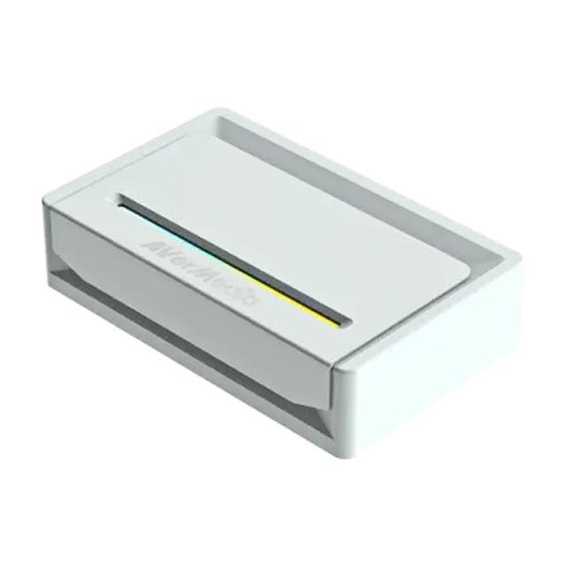 AverMedia 圓剛 GC535 專業視訊捕獲卡，支援 USB-C 電腦端連線、HDMI 螢幕輸出、3.5mm 音源埠，1 埠設計簡易擴充。高畫質 500萬畫素以上，適合遊戲直播、教學錄影與視訊轉播。無遙控器，產地優質，享有三年以上保固，高效能其他品牌選擇。