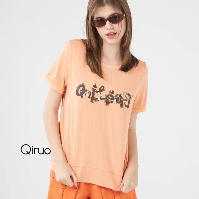 【Qiruo 奇若名品】輕薄棉質 胸前亮片變形英文圖案粉橘上衣 1224A
