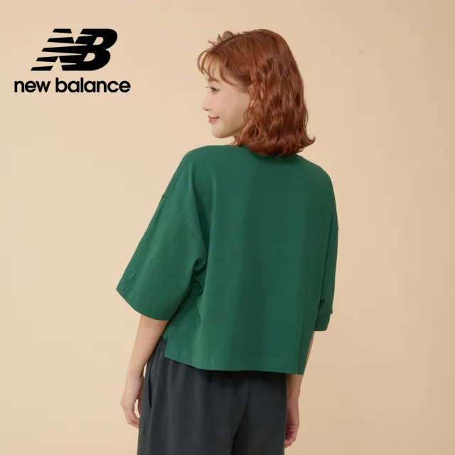 【NEW BALANCE】NB 鋼印LOGO短版上衣_女性_米白/綠色任選_WT43519LIT_WT43519NWG(美版 版型偏大)