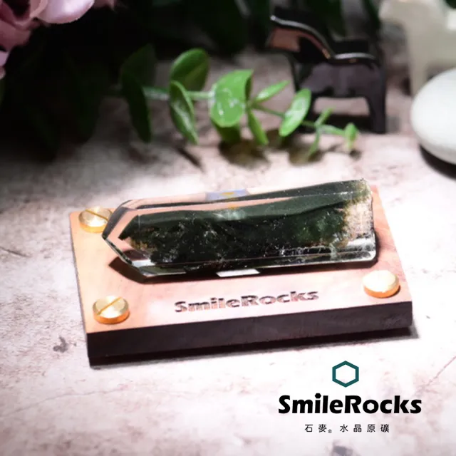 【SmileRocks 石麥】石麥水晶原礦 綠幽靈老礦水晶柱No.621290826(SmilePad 6X9底板)