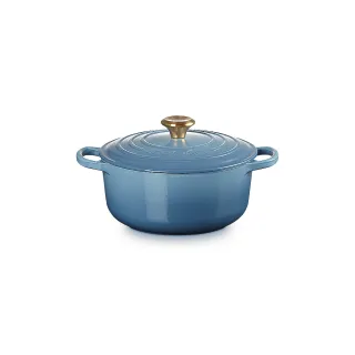 【Le Creuset】典藏琺瑯鑄鐵鍋圓鍋20cm(藍色迷霧-金頭-內鍋白)