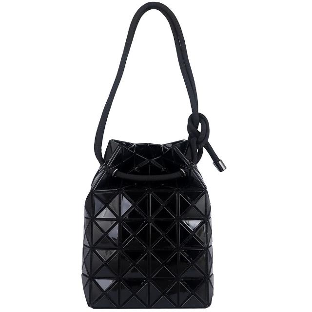 【ISSEY MIYAKE 三宅一生】BAOBAO 亮面方格6x6繩結側肩/斜背水桶包(黑色)
