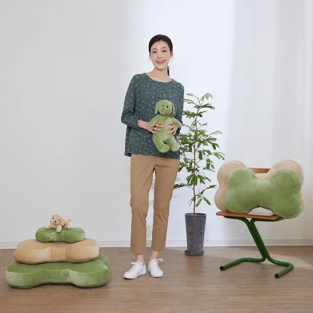 【YVONNE 以旺傢飾】乖乖坐姿狗玩偶-抹茶綠