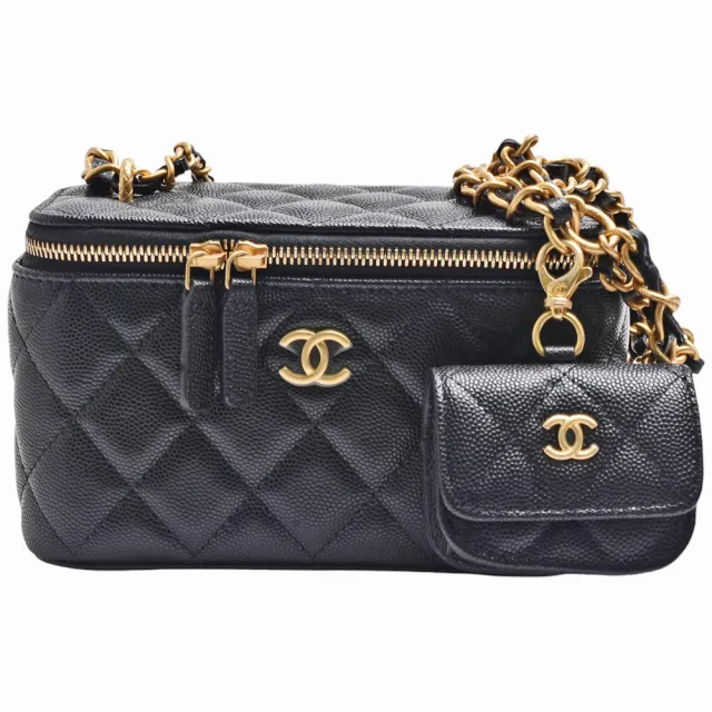 【CHANEL 香奈兒】經典雙C LOGO菱格粒紋牛皮拉鍊斜背長方形化妝包(AIRPODS CASE黑色AP3376C-BLK-GPN)
