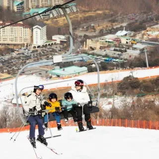 【洪川大明SONO滑雪度假村】首爾滑雪一天團★含雪具雪服、單雙板基礎滑雪課★不含吊車證(3歲以下兒童免費)