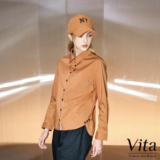 【MYSHEROS 蜜雪兒】VITA 棉質造型襯衫上衣 翻領排釦 側擺開岔鈕釦裝飾(咖啡)