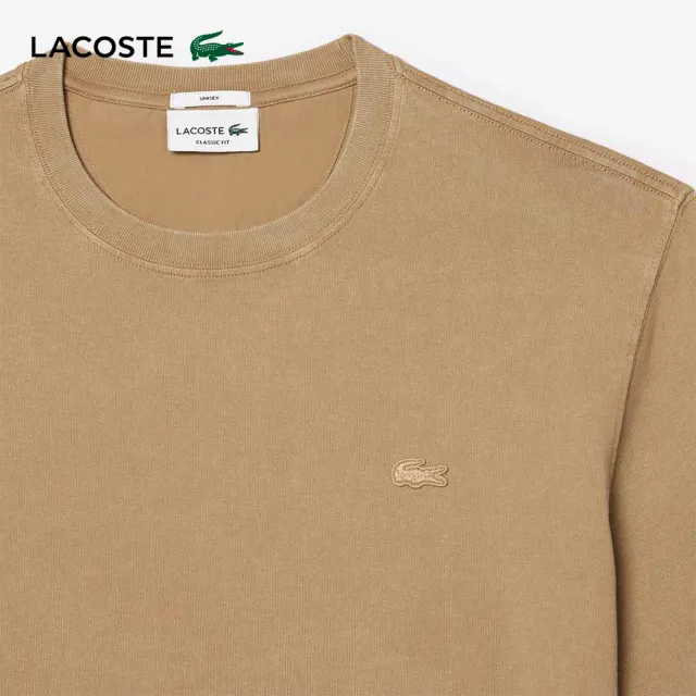【LACOSTE】中性款-水洗棉平紋針織短袖T恤(卡其色)