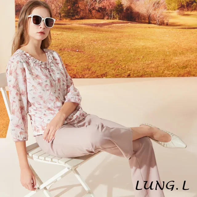 【LUNG.L 林佳樺】LR35A粉色印花抽摺領綁結七分袖上衣(秋冬新品 加大尺碼)