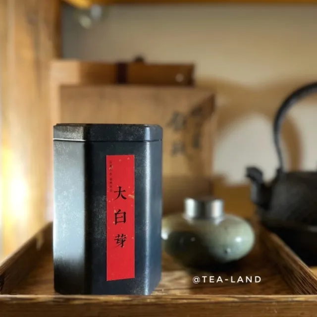 【茶韻】來自雲南皇家古樹茶園-困鹿山大白芽-60克/鐵罐裝-無農藥殘留-普洱茶 (白茶/附提袋)