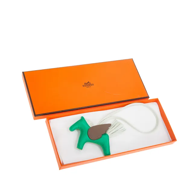 【Hermes 愛馬仕】經典雙色小羊皮手工飛馬兒吊飾(PM/淺芝麻色/綠色/草綠)